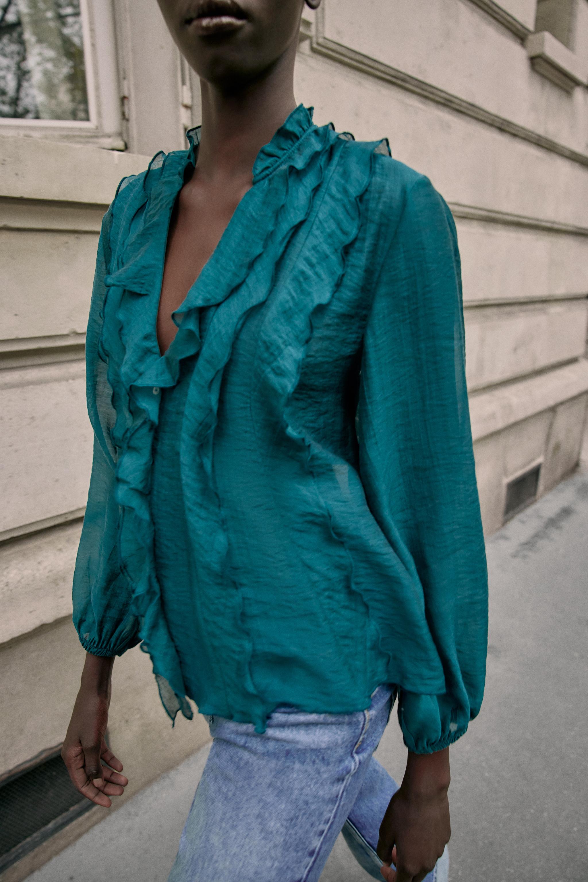 RUFFLED BLOUSE